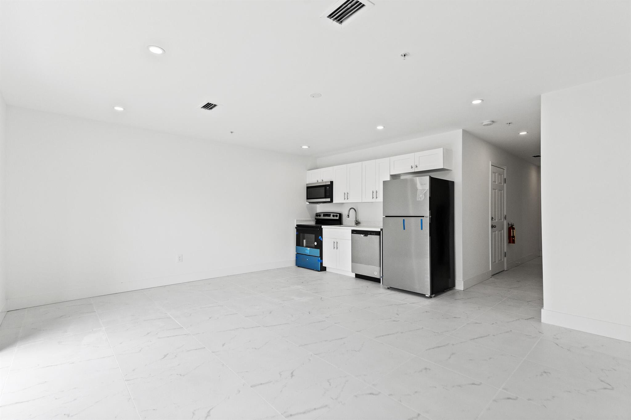 PORT ST LUCIE SECTION 33 - Residential Lease