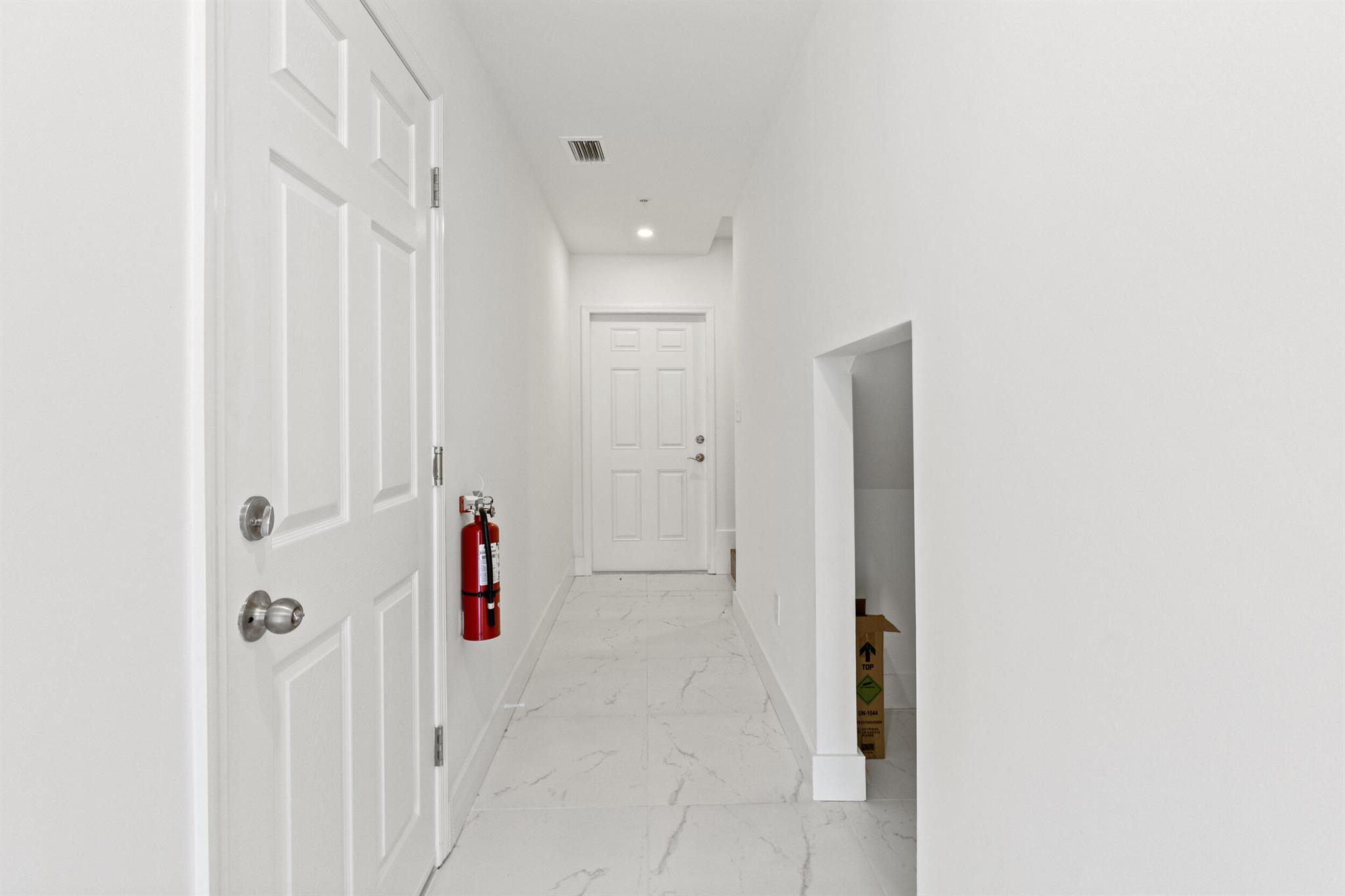 PORT ST LUCIE SECTION 33 - Residential Lease