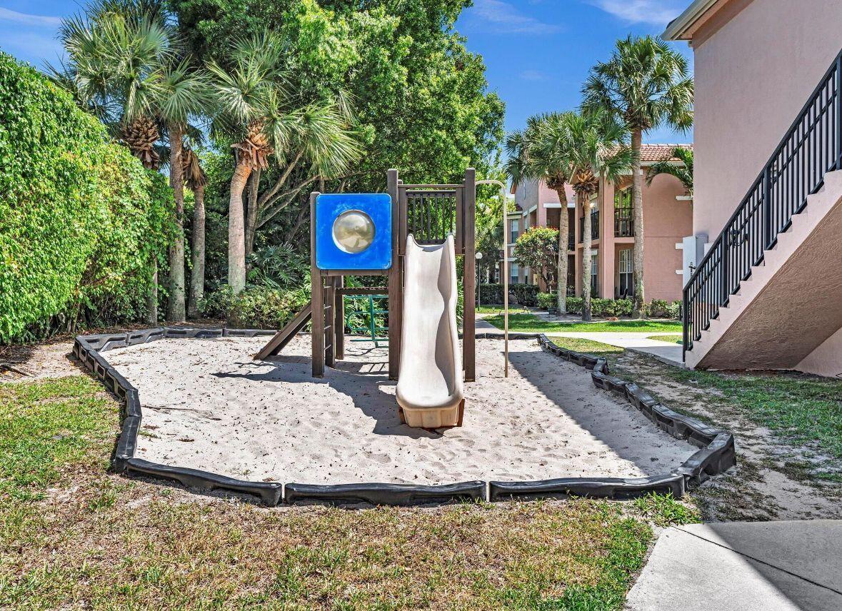 RESIDENCES OF BELMONT AT - Residential Lease