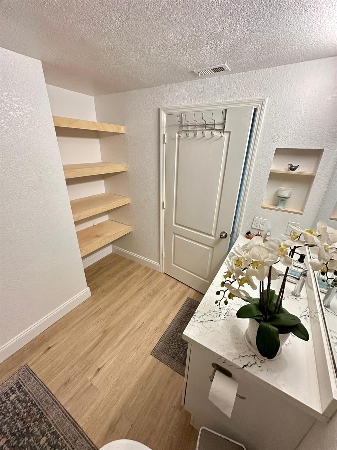 RESIDENCES OF BELMONT AT - Residential Lease