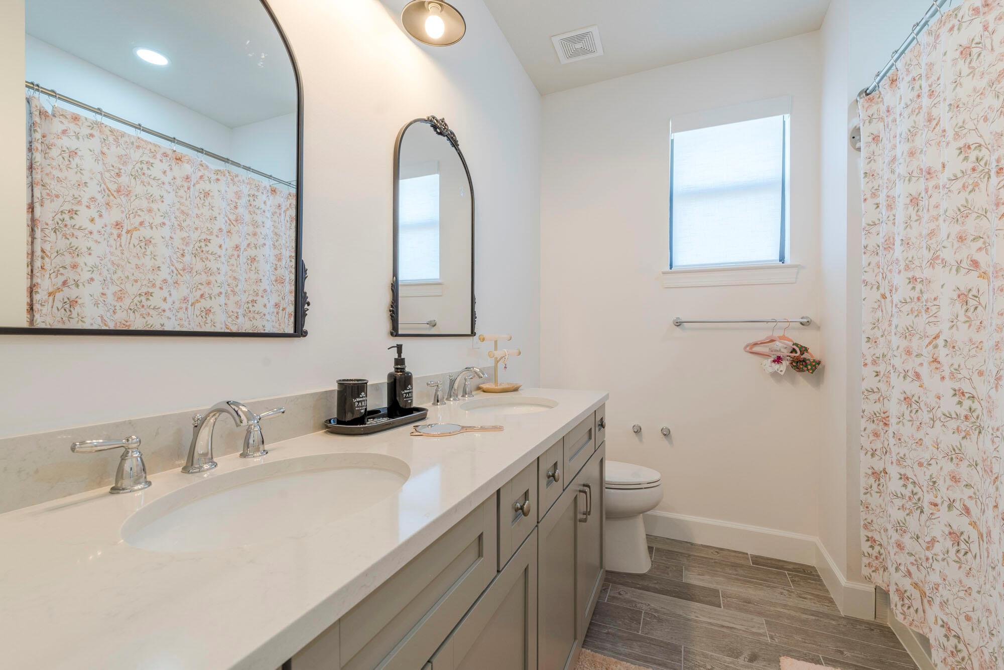 Sonoma Isles - Residential