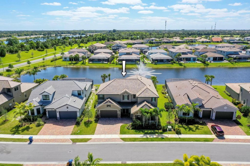 Photo of 114 Cinder Dunes Point, Jupiter, FL 33478 (MLS # R10898090)