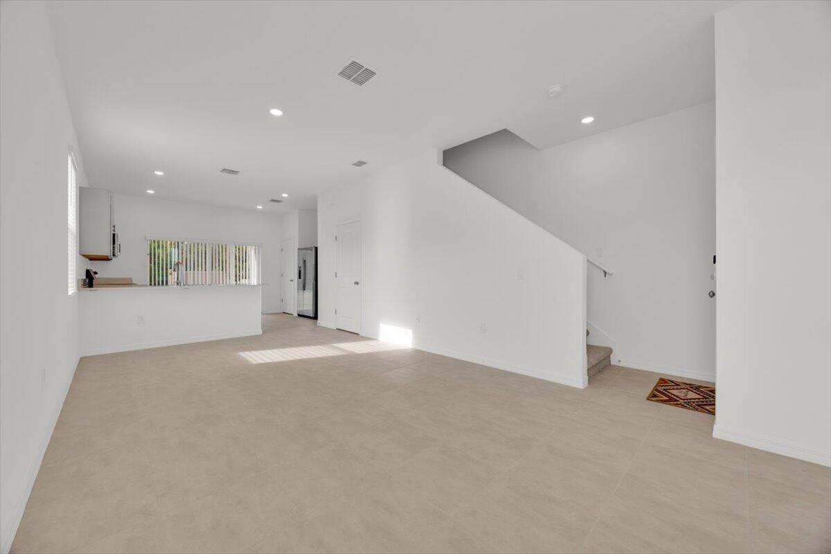 WESTVIEW POD A PHASE 3 - Residential Lease