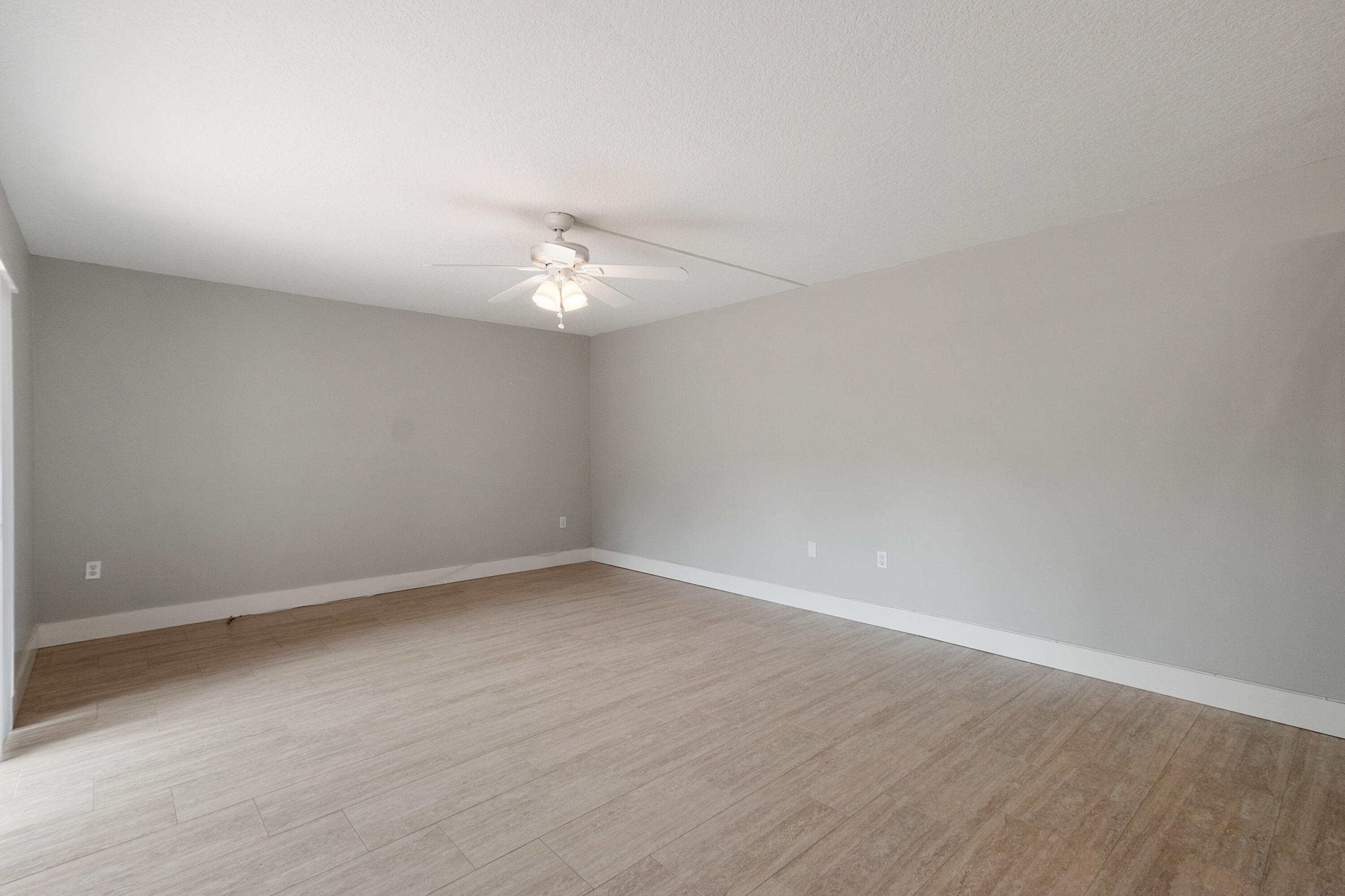 825 Center Street 3d