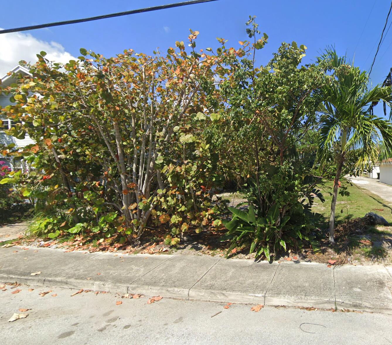 LAKE WORTH TOWN OF - Land