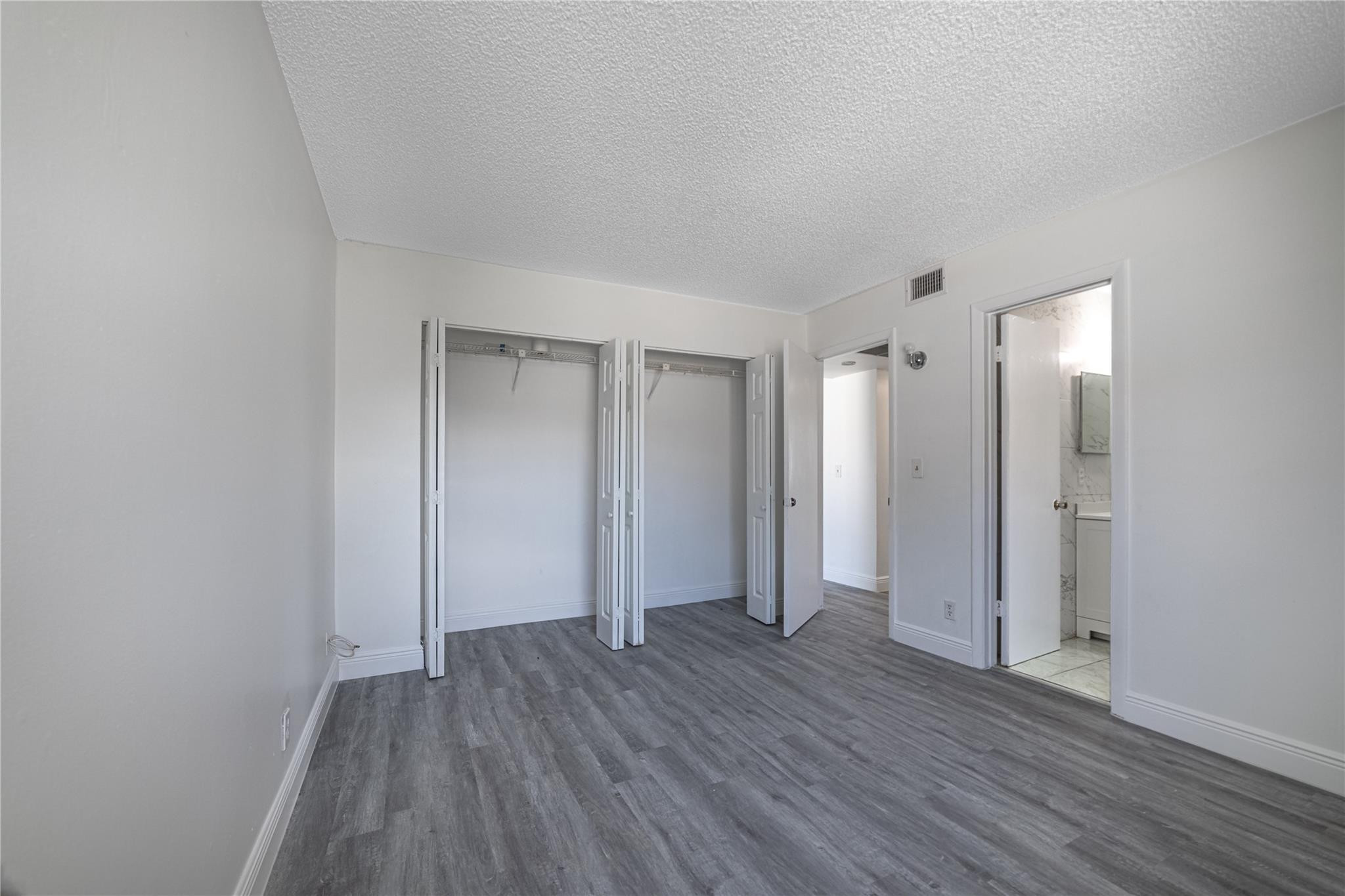 VICTORIA SQUARE - Residential