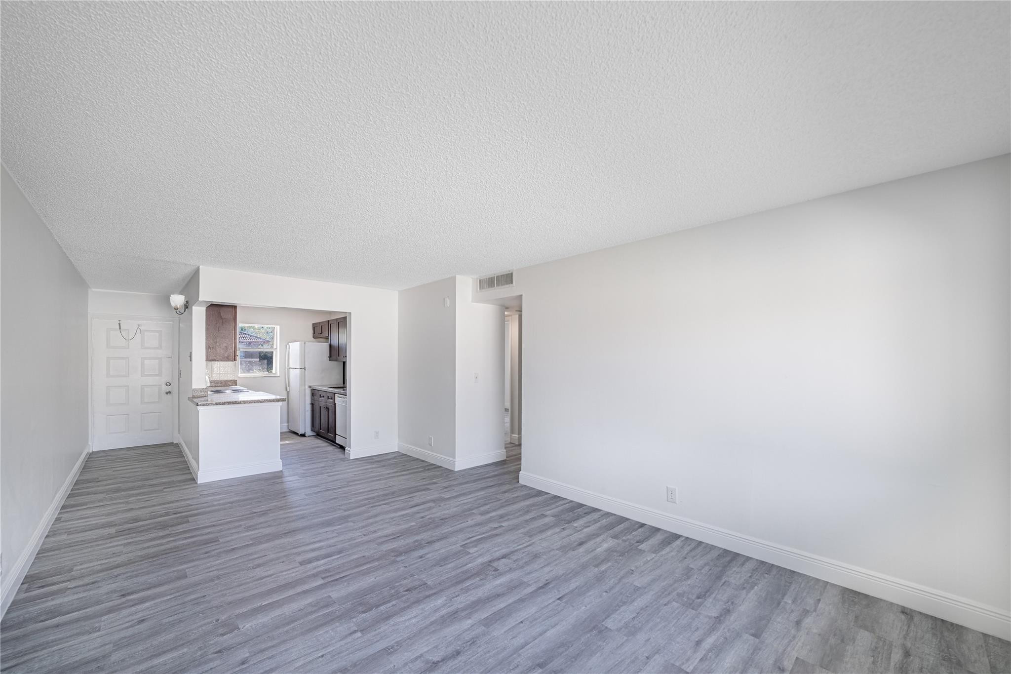 VICTORIA SQUARE - Residential