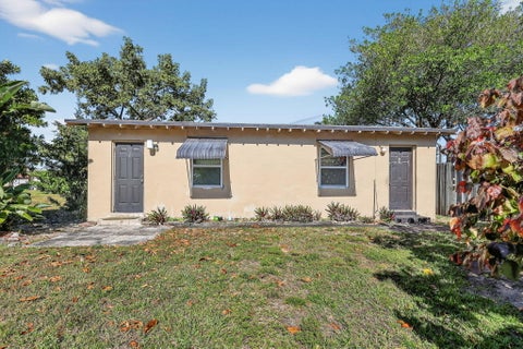MLS: R11164600