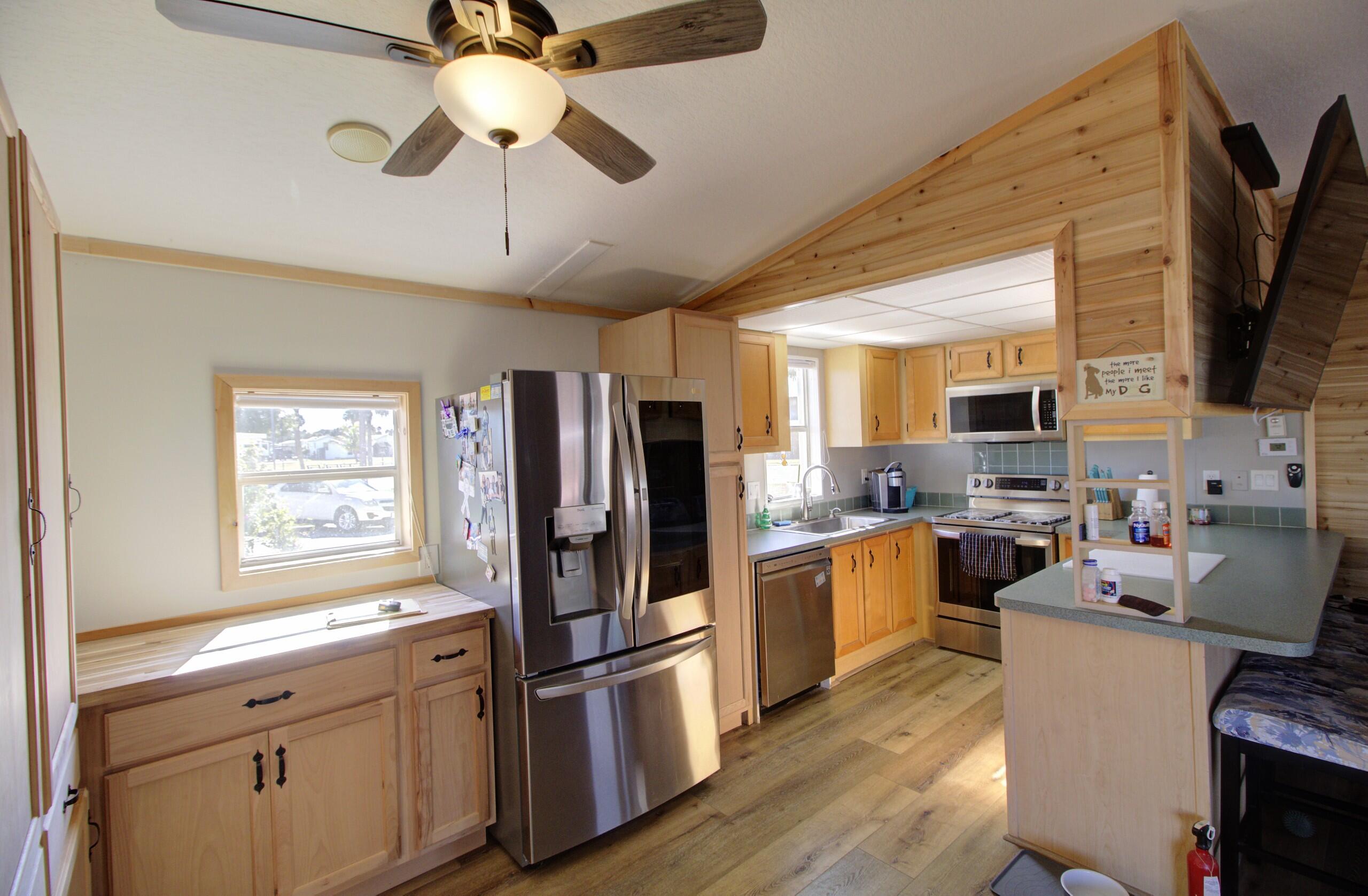 ANCIENT OAKS RV RESORT NO III - Residential