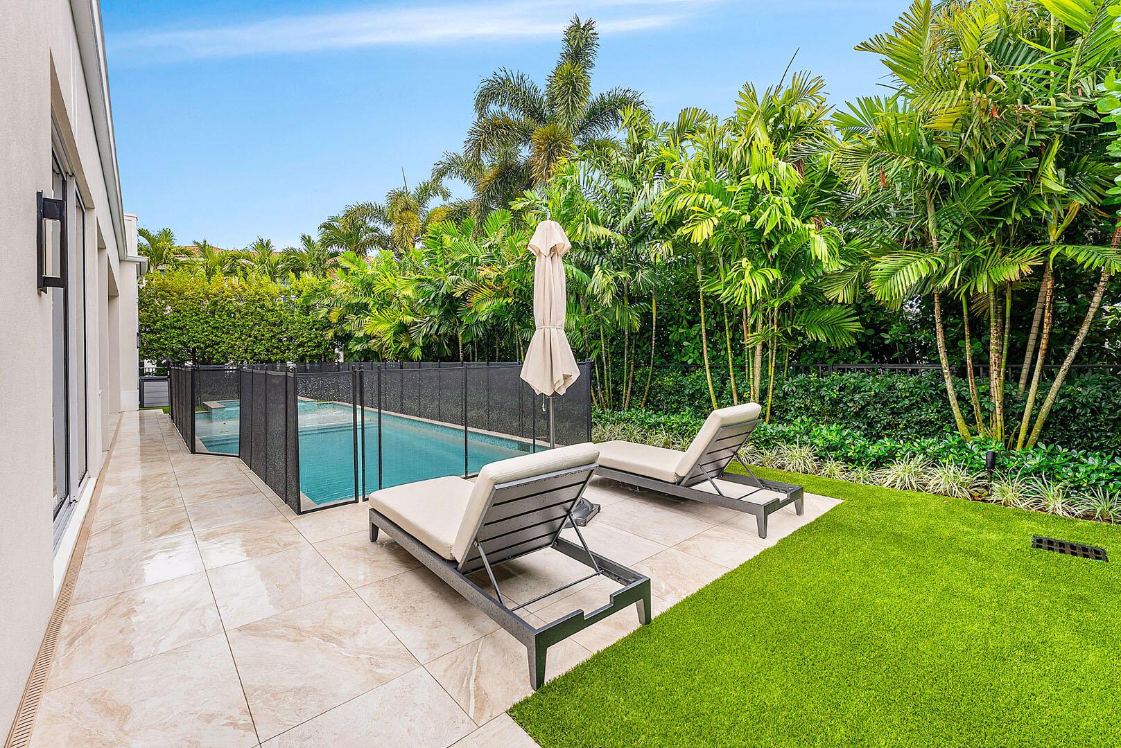 ROYAL PALM YACHT & COUNTR - Residential