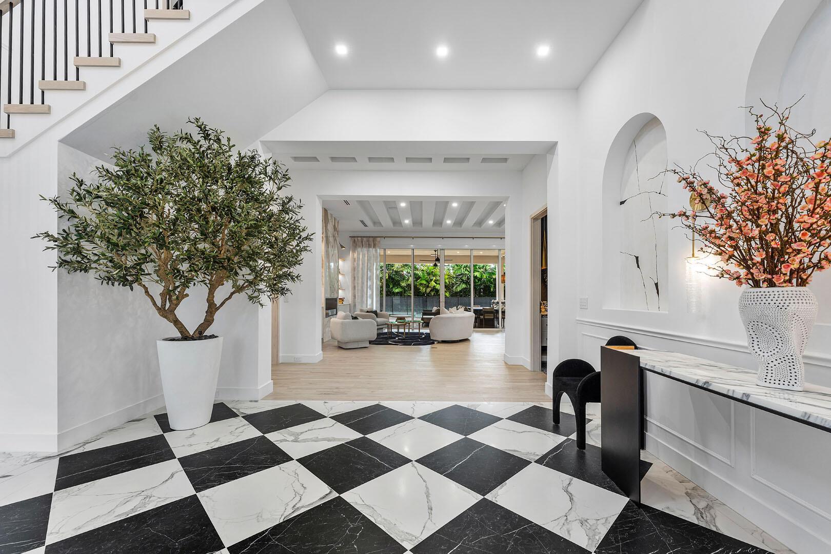 ROYAL PALM YACHT & COUNTR - Residential