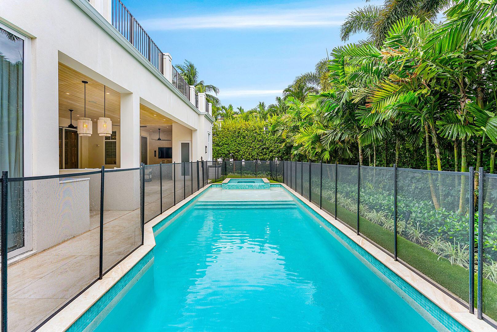 ROYAL PALM YACHT & COUNTR - Residential