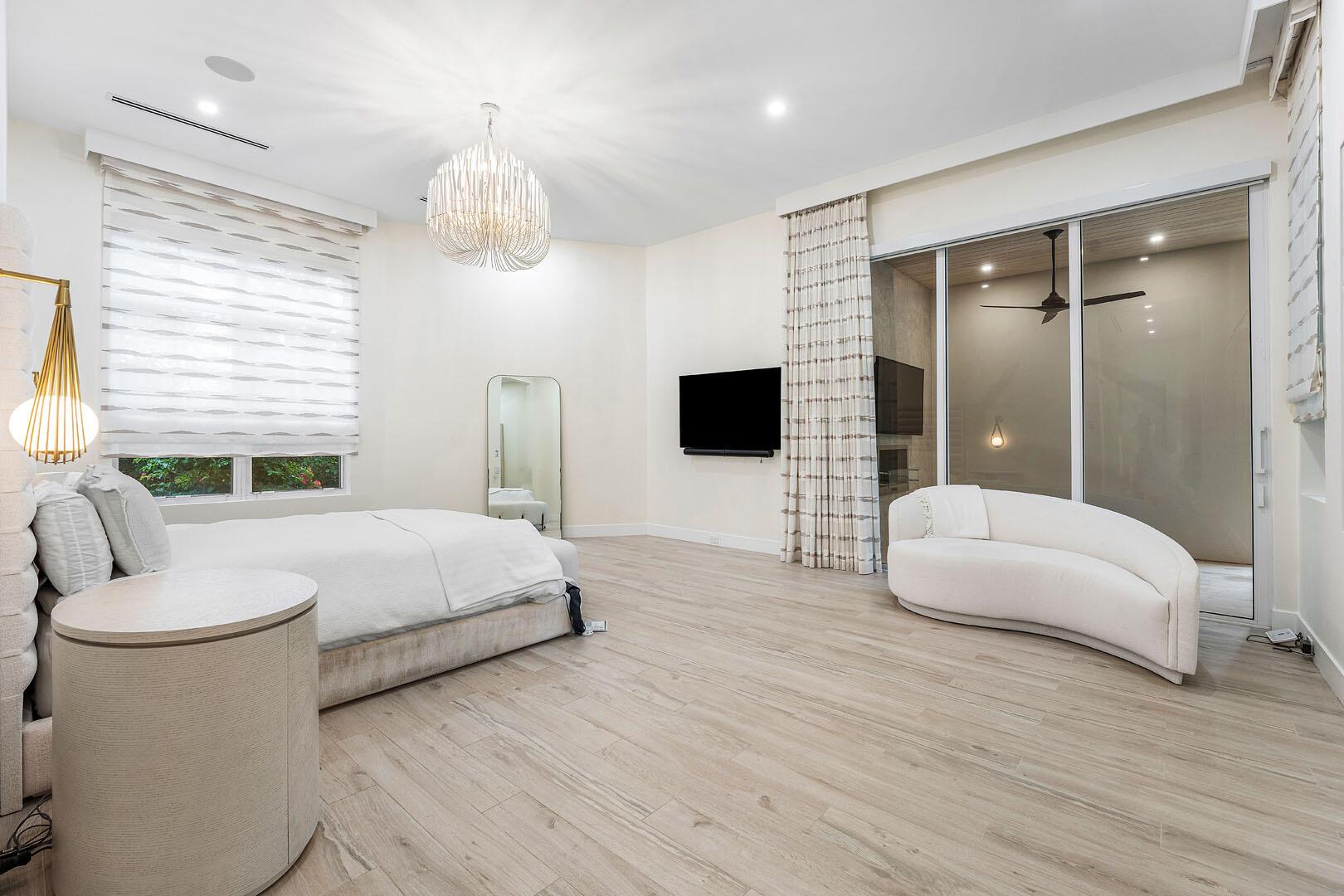 ROYAL PALM YACHT & COUNTR - Residential