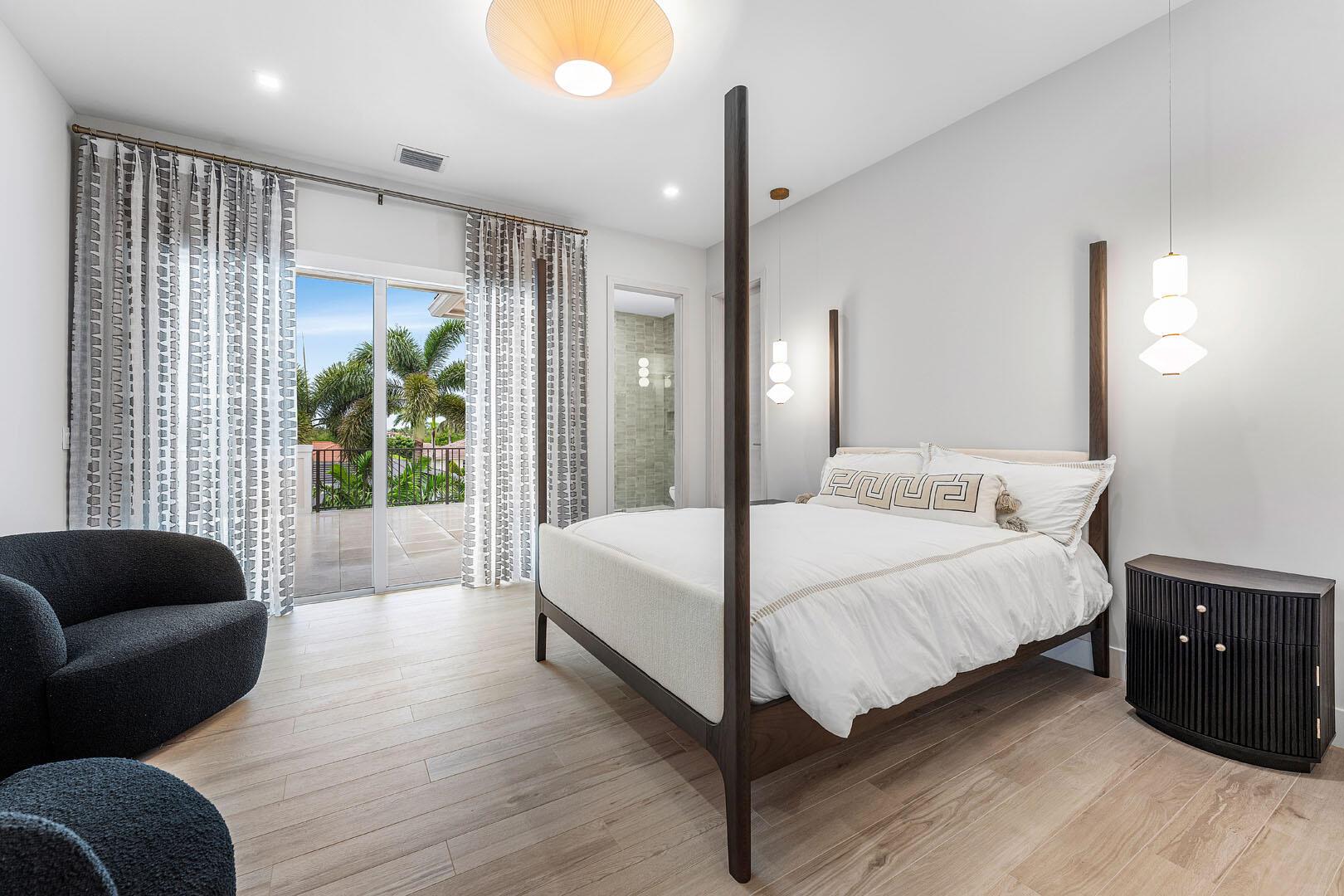 ROYAL PALM YACHT & COUNTR - Residential