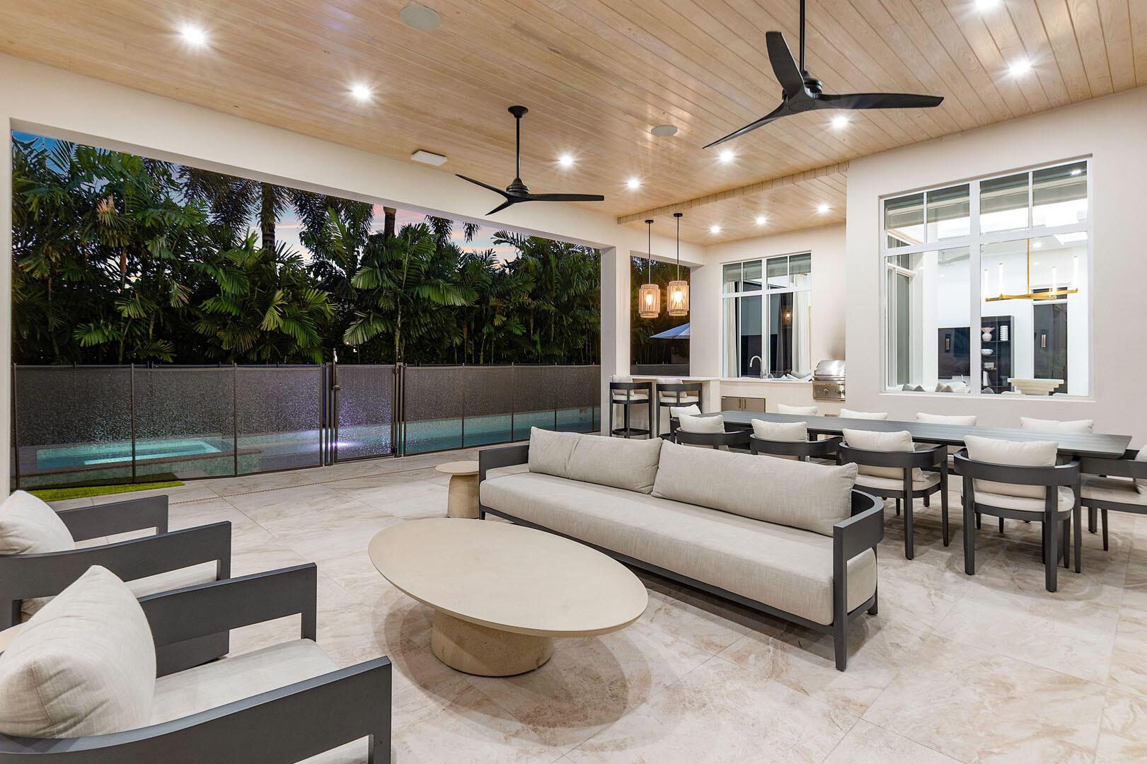 ROYAL PALM YACHT & COUNTR - Residential