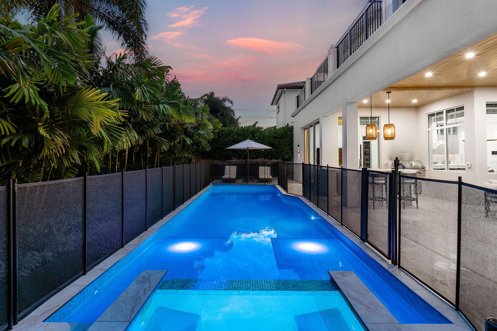 ROYAL PALM YACHT & COUNTR - Residential