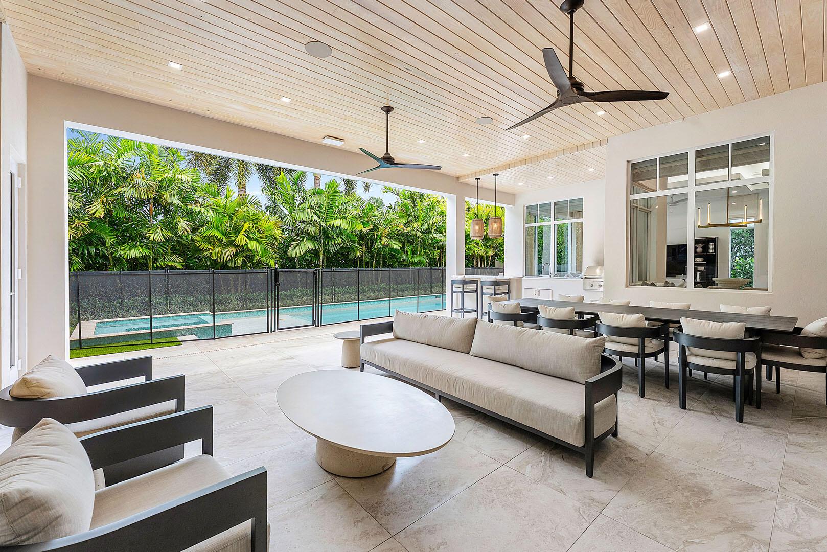 ROYAL PALM YACHT & COUNTR - Residential