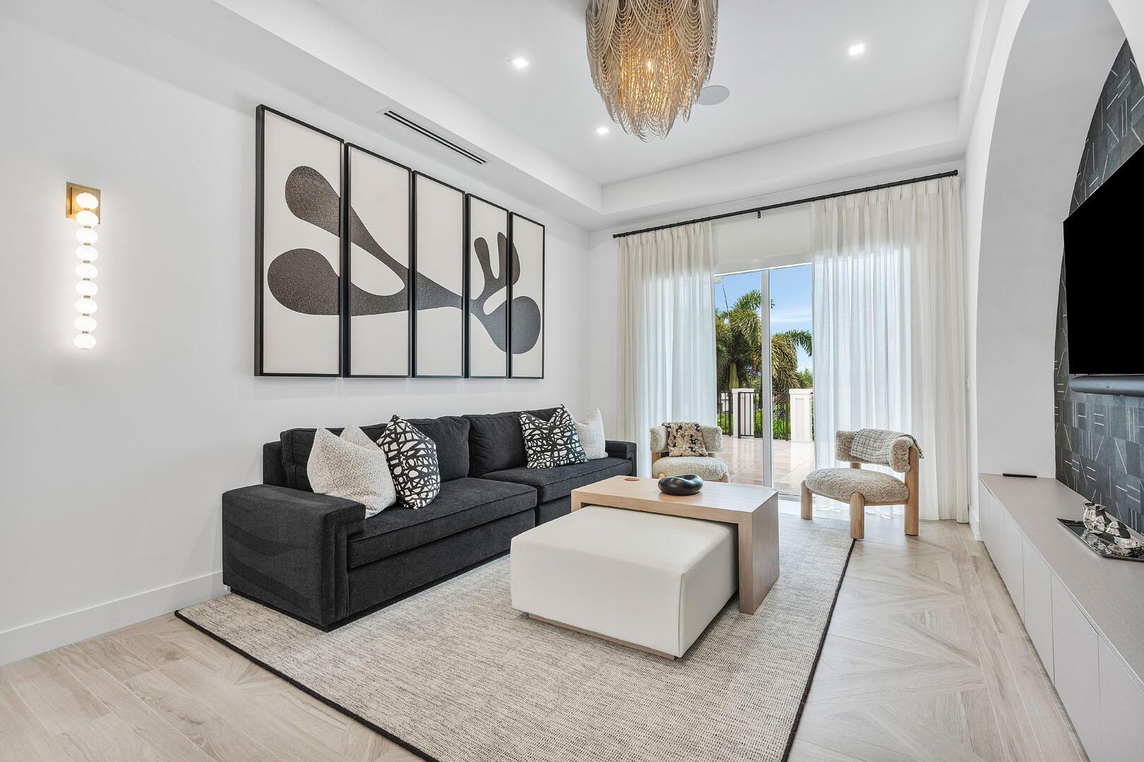 ROYAL PALM YACHT & COUNTR - Residential