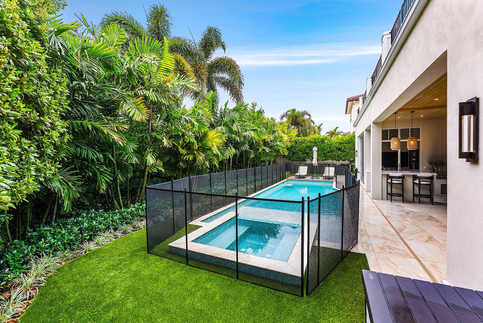 ROYAL PALM YACHT & COUNTR - Residential