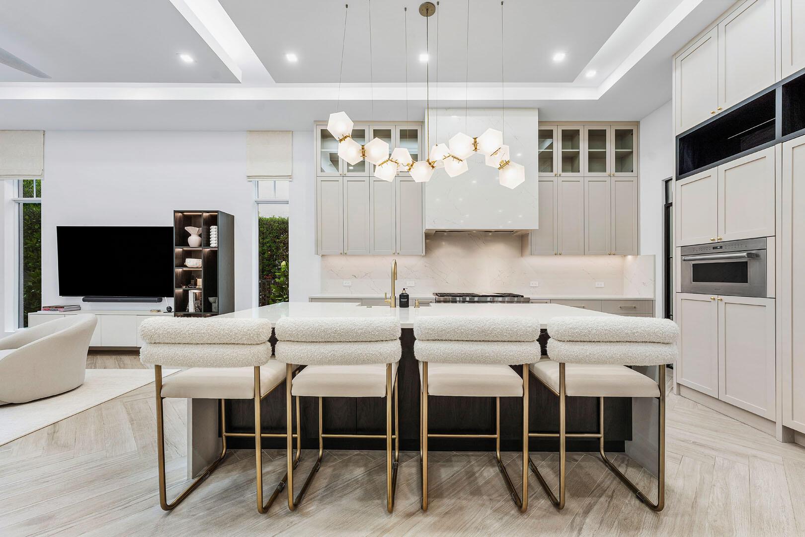 ROYAL PALM YACHT & COUNTR - Residential