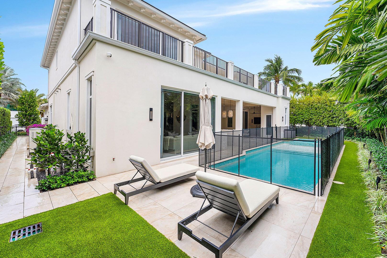 ROYAL PALM YACHT & COUNTR - Residential