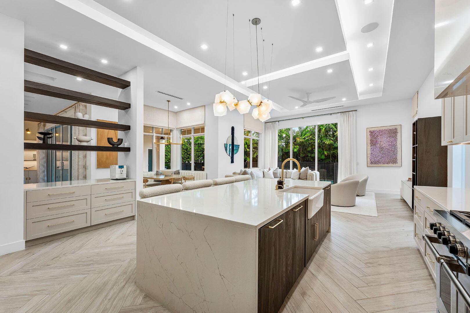 ROYAL PALM YACHT & COUNTR - Residential