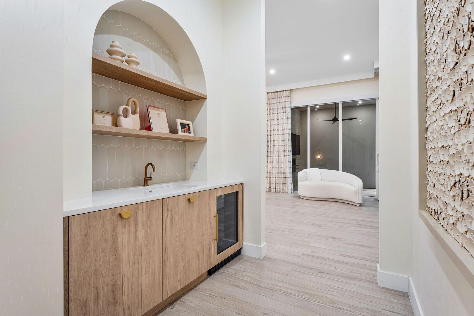 ROYAL PALM YACHT & COUNTR - Residential