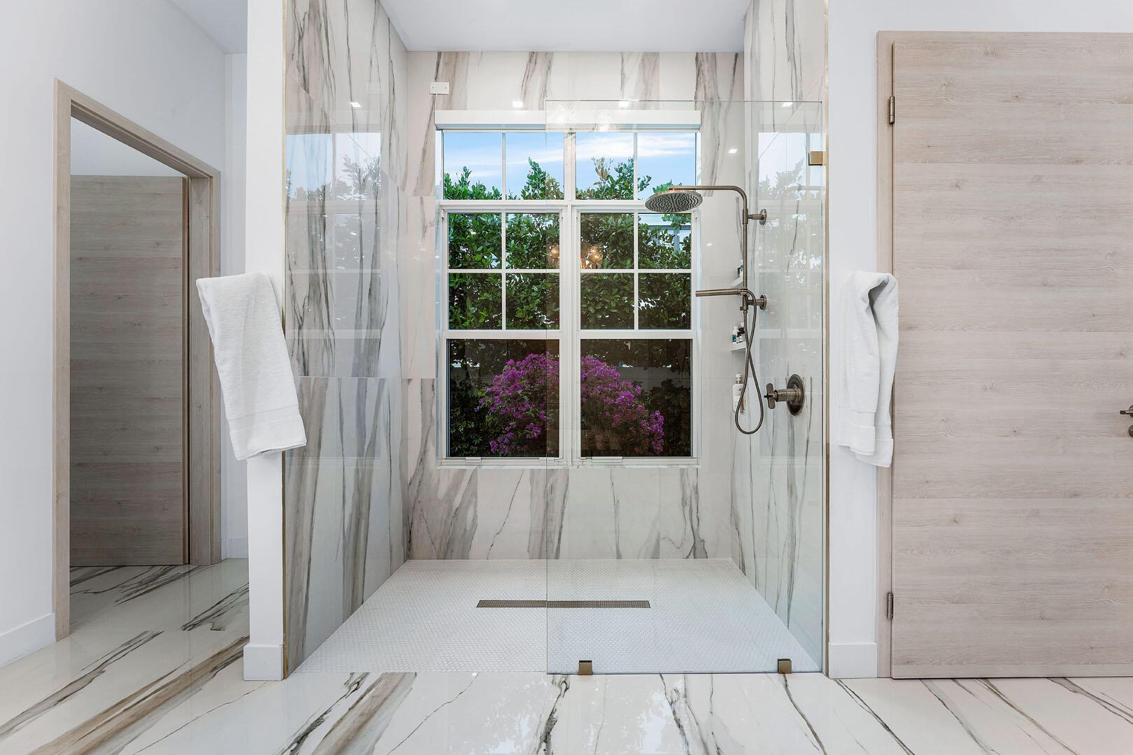 ROYAL PALM YACHT & COUNTR - Residential