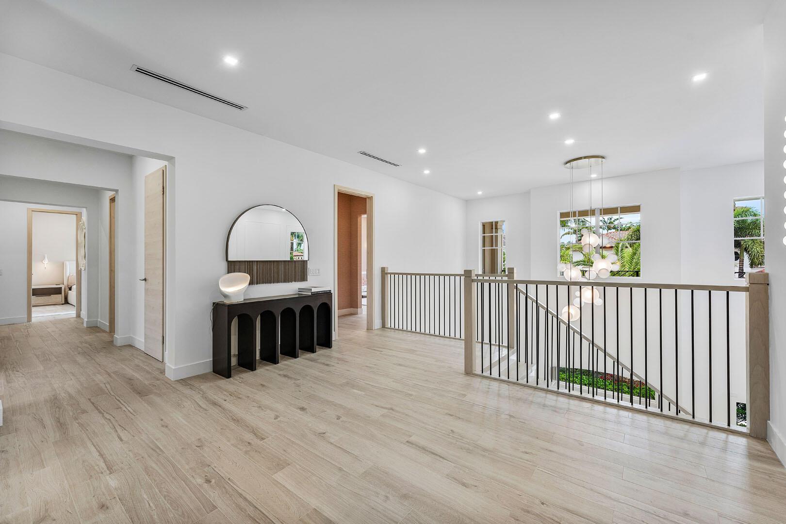 ROYAL PALM YACHT & COUNTR - Residential