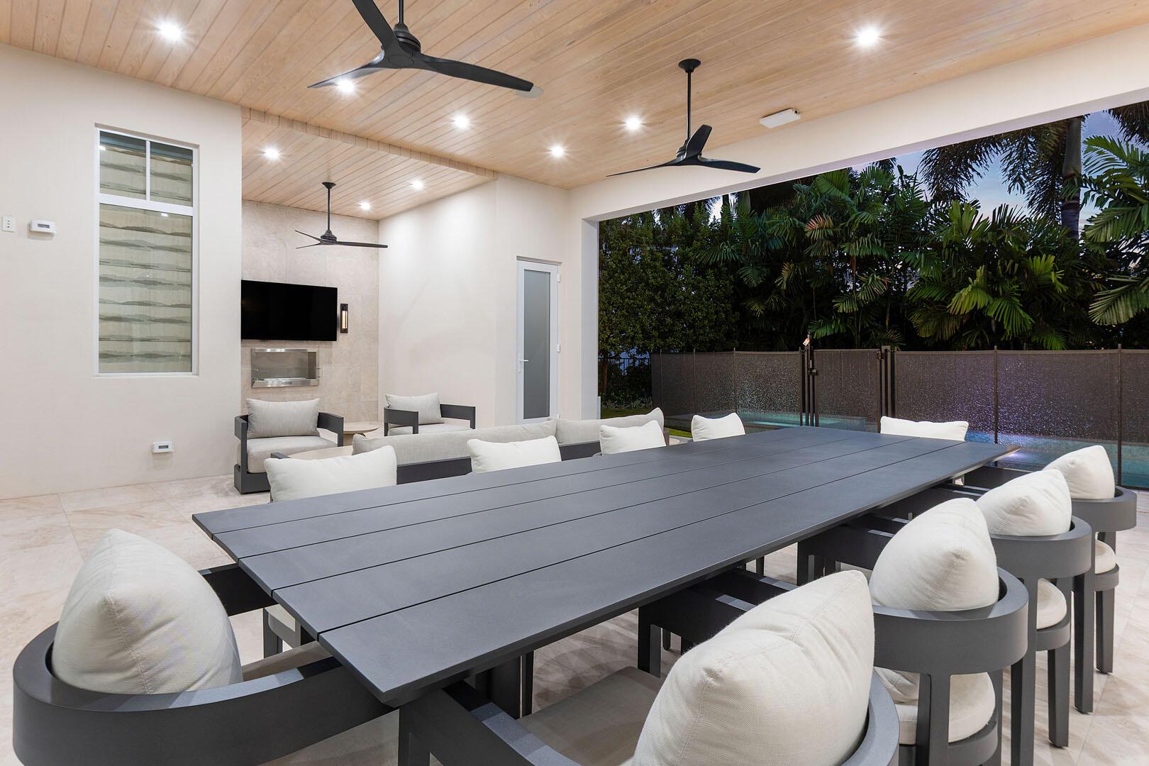 ROYAL PALM YACHT & COUNTR - Residential