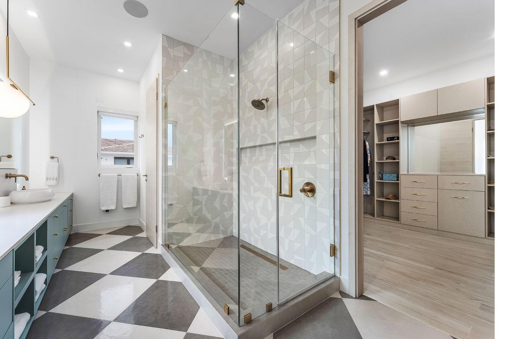 ROYAL PALM YACHT & COUNTR - Residential