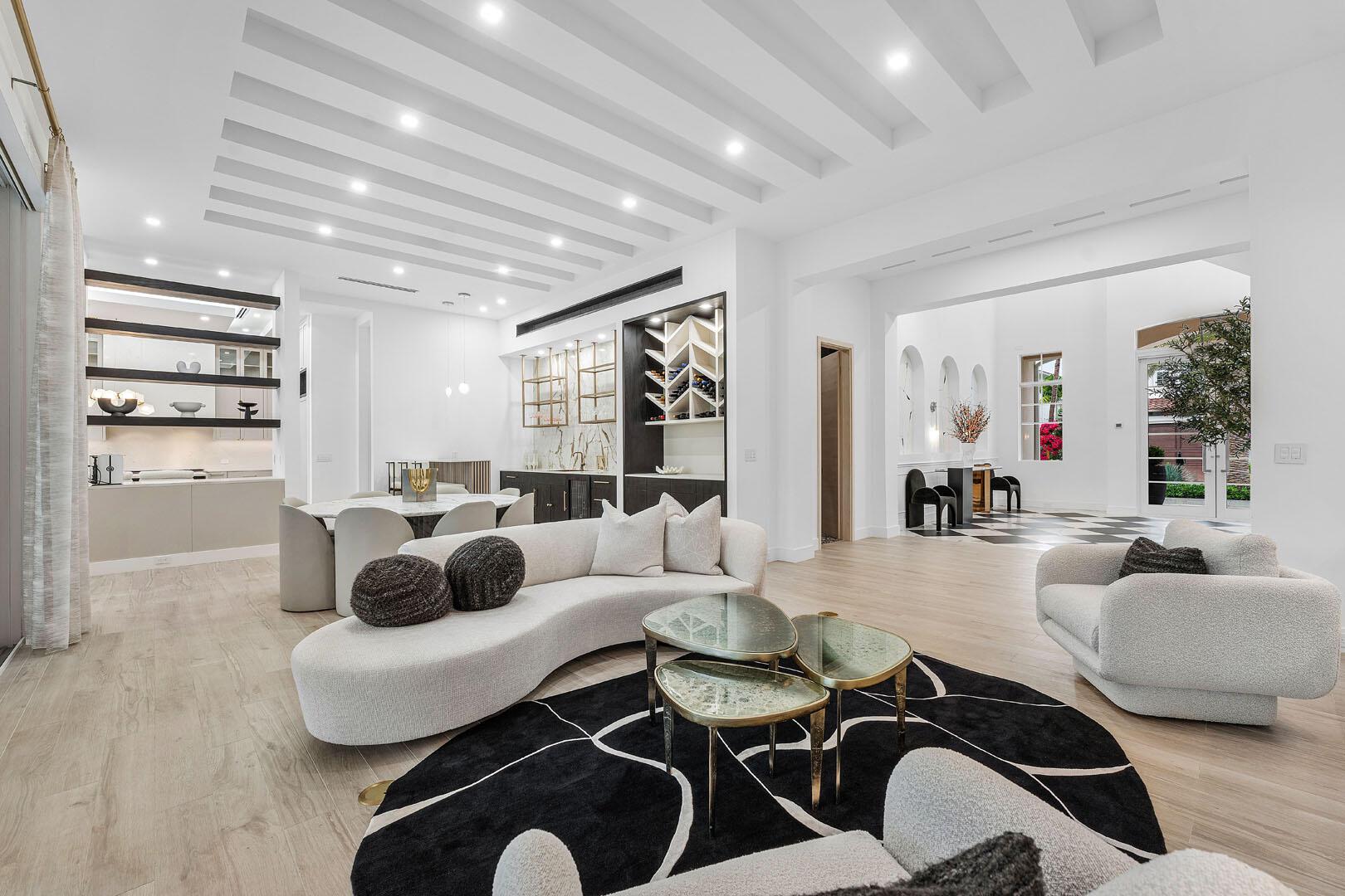 ROYAL PALM YACHT & COUNTR - Residential