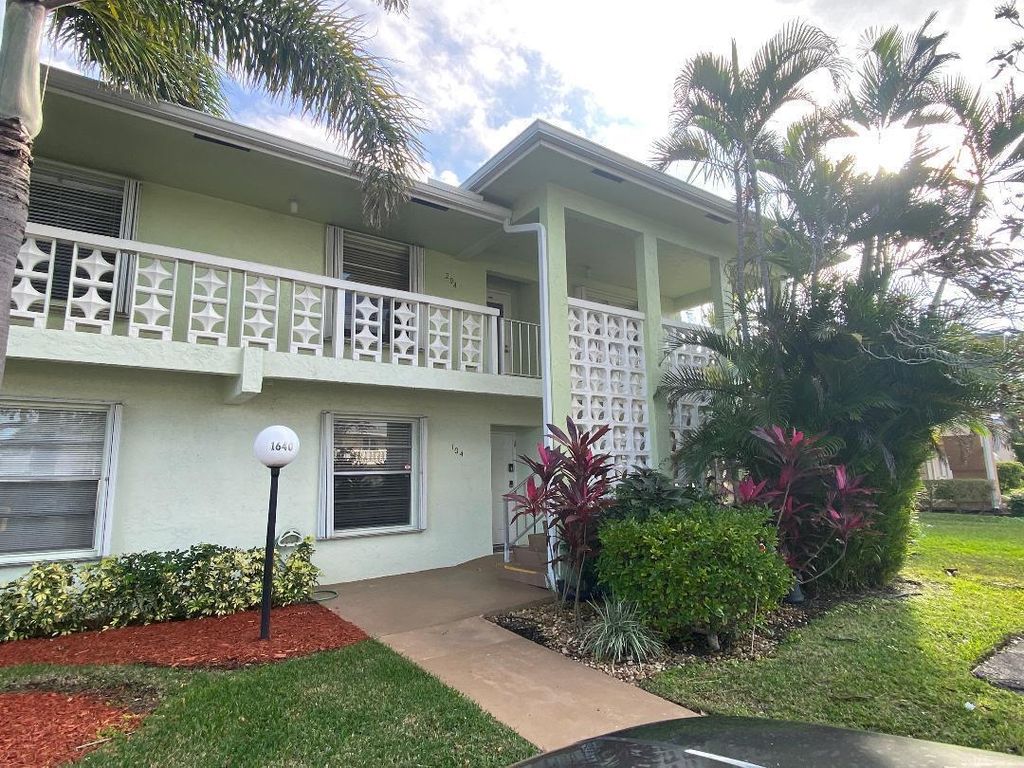 Photo of 1640 NW 18th Avenue #204, Delray Beach, FL 33445 (MLS # R11090987)