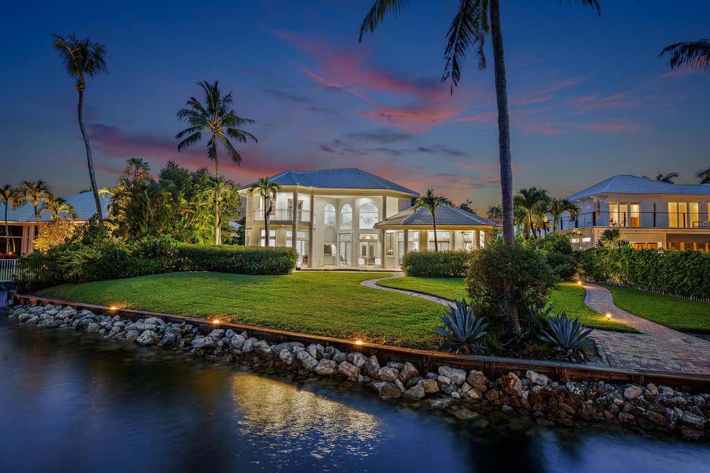 Photo of 14474 Cypress Island Circle, Palm Beach Gardens, FL 33410 (MLS # B26044601)