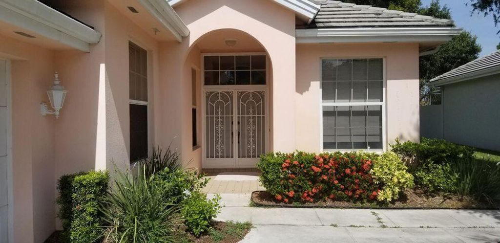 Photo of 511 SW Hampton Court, Port St Lucie, FL 34986 (MLS # R10903385)