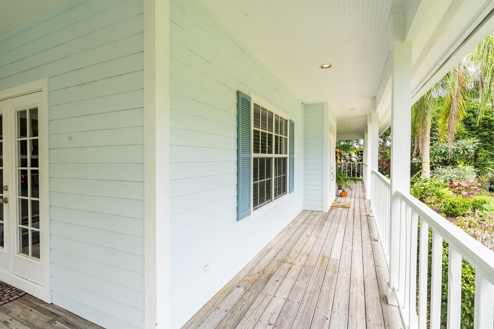 5244 SW Orchid Bay Drive