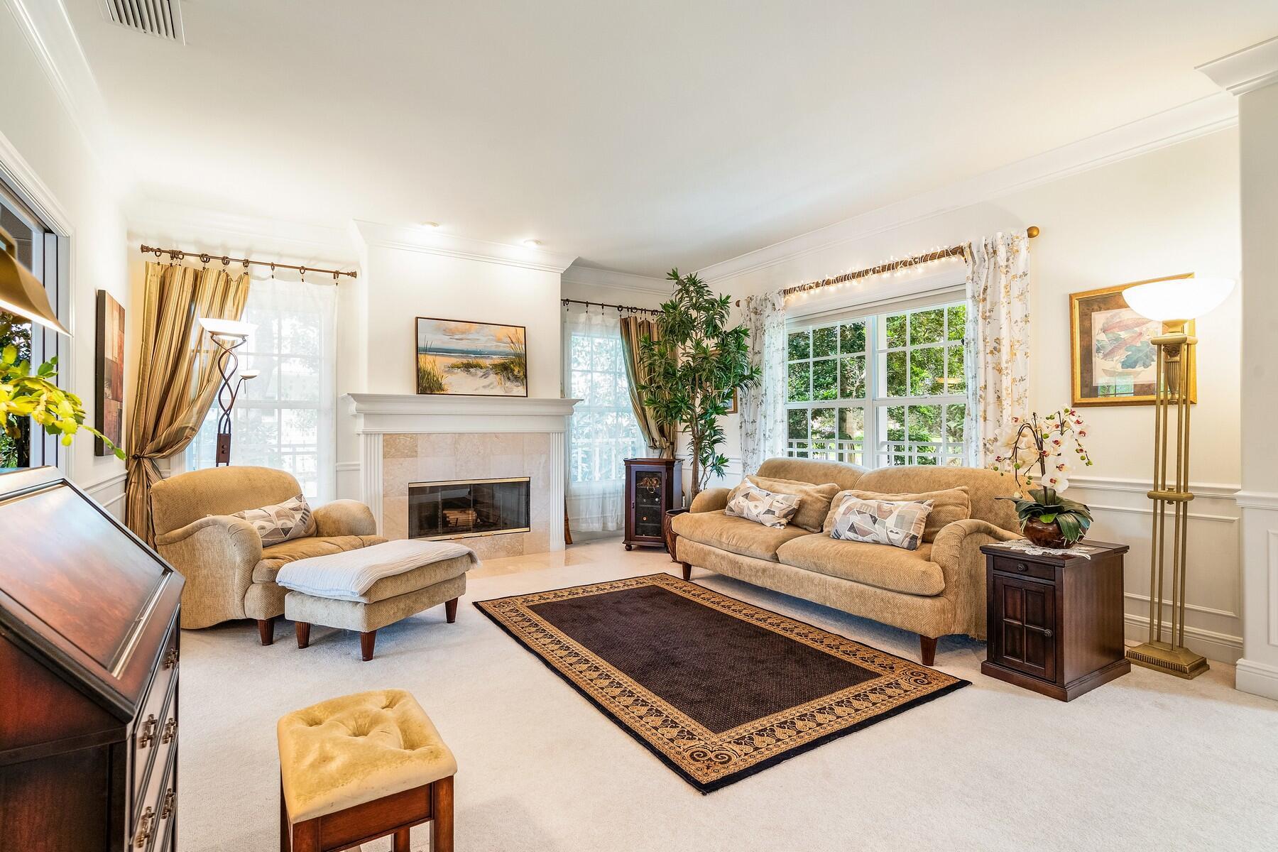 5244 SW Orchid Bay Drive