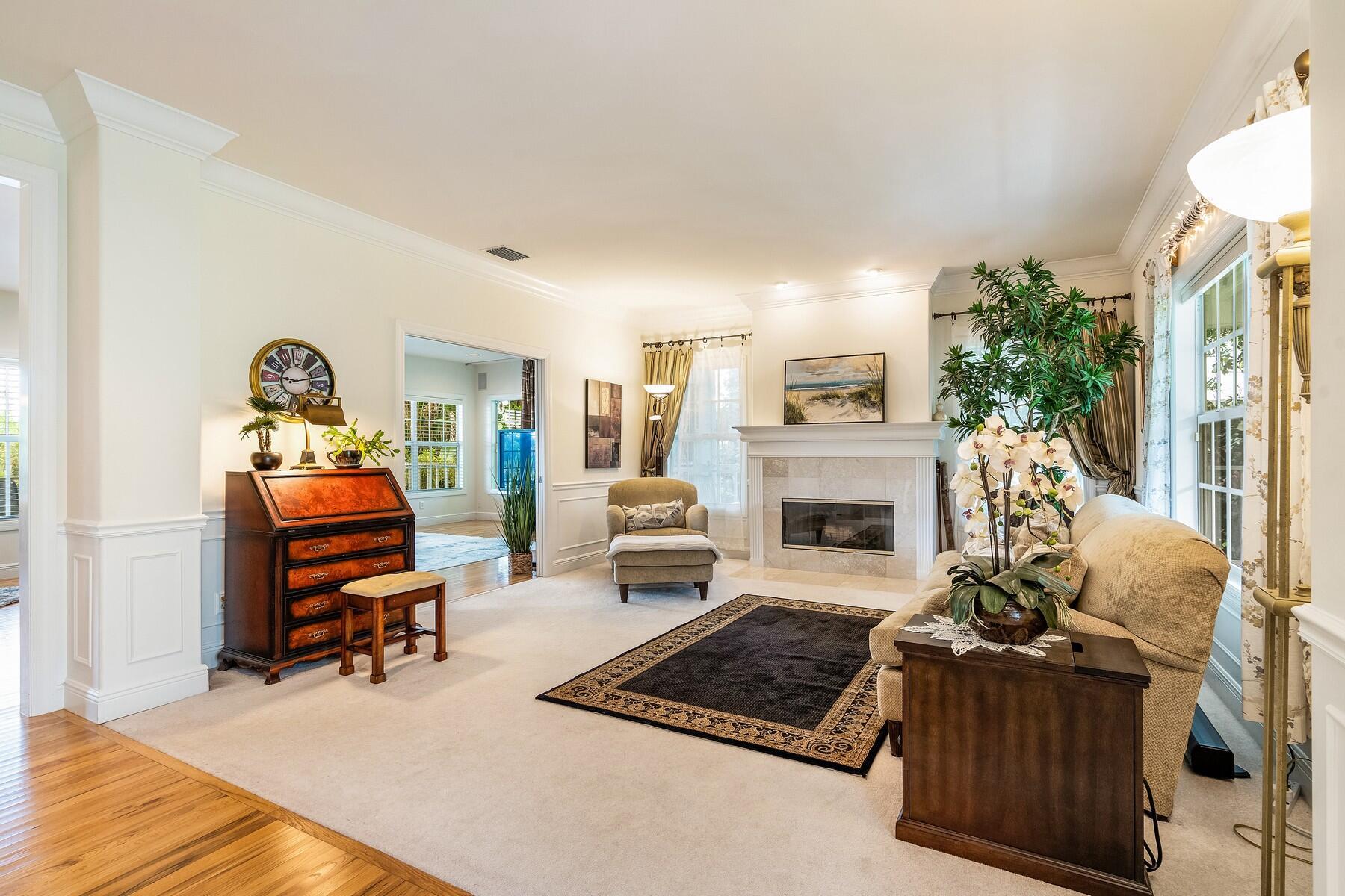 5244 SW Orchid Bay Drive