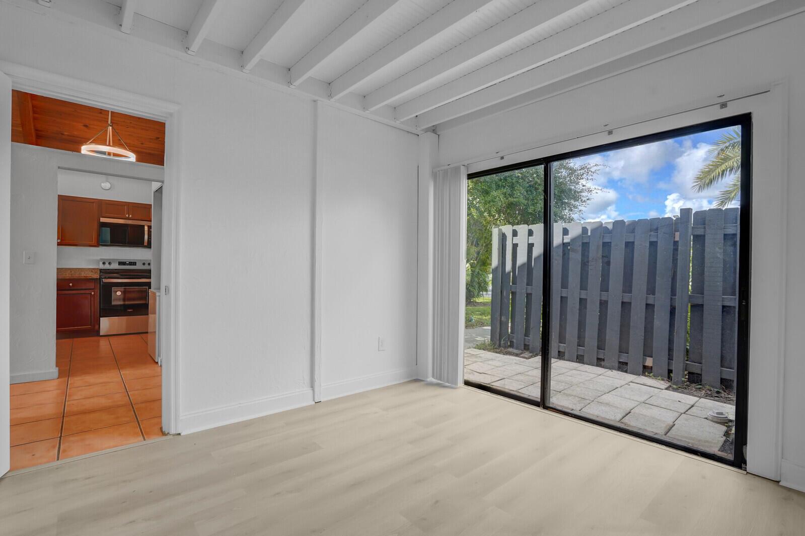 TIMBERCREEK TOWNHOMES & V - Residential Lease