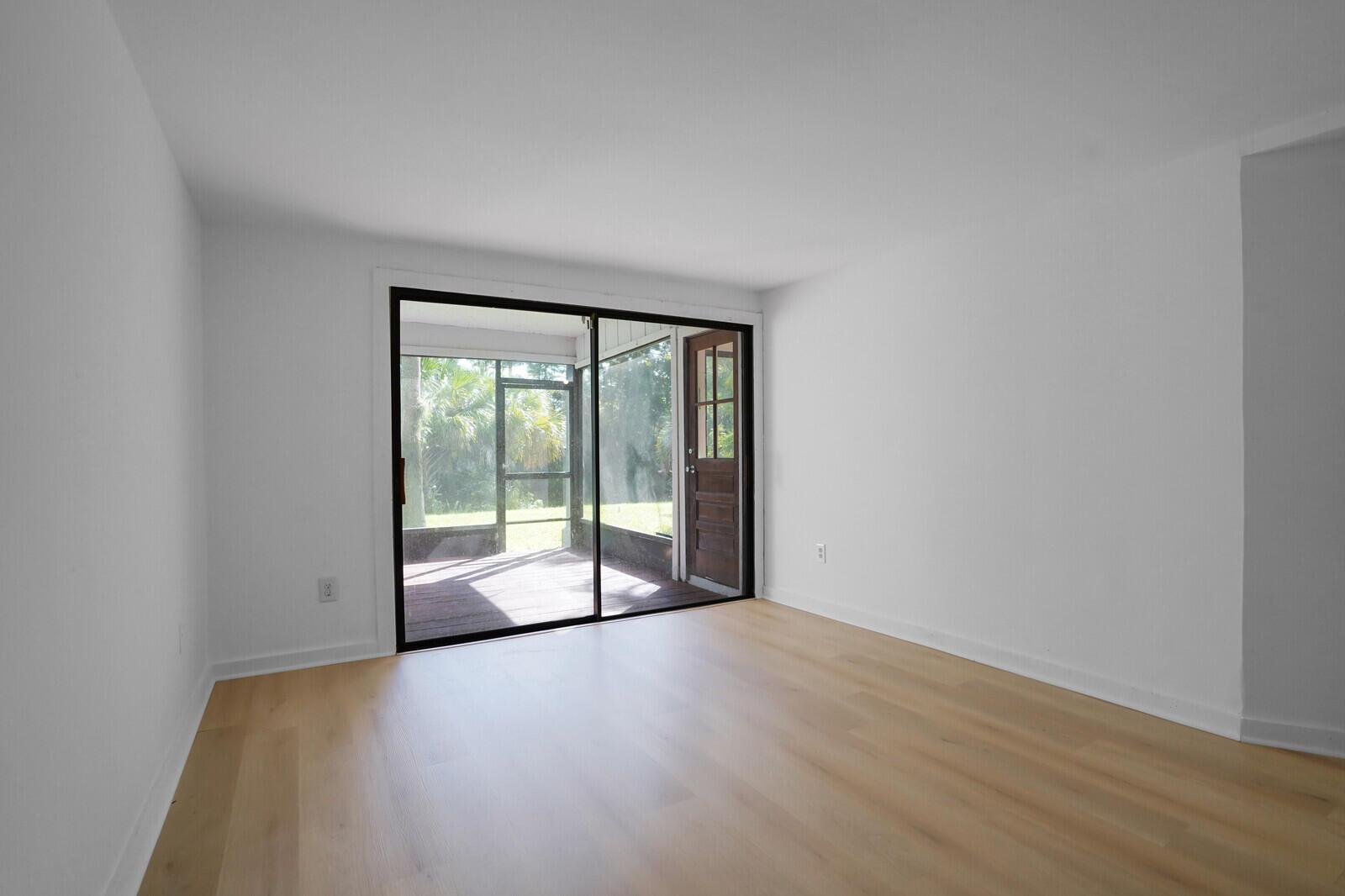 TIMBERCREEK TOWNHOMES & V - Residential Lease