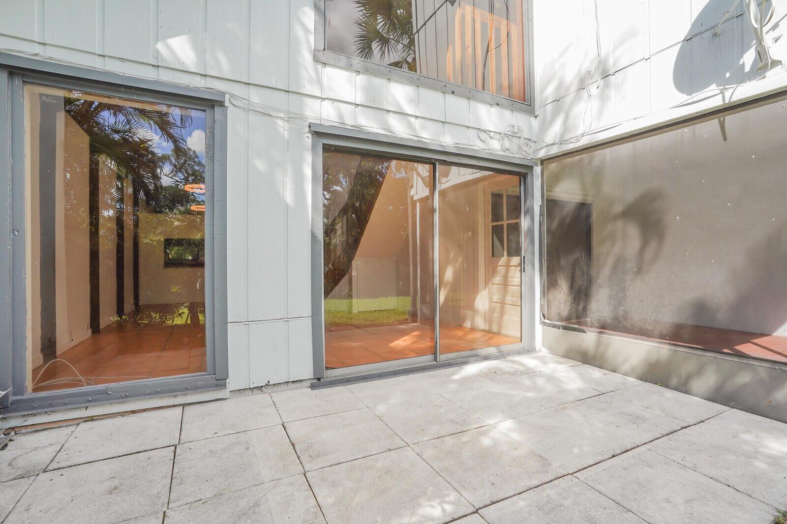 TIMBERCREEK TOWNHOMES & V - Residential Lease