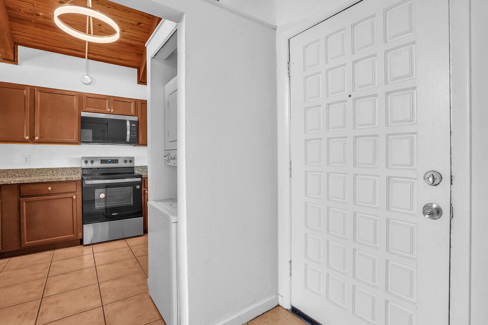 TIMBERCREEK TOWNHOMES & V - Residential Lease