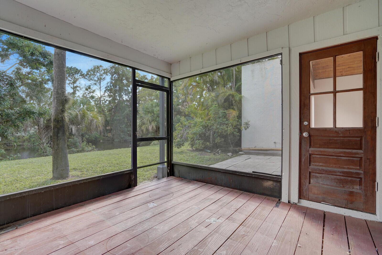 TIMBERCREEK TOWNHOMES & V - Residential Lease