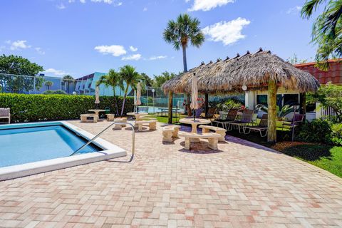 A home in Lauderdale By The Sea