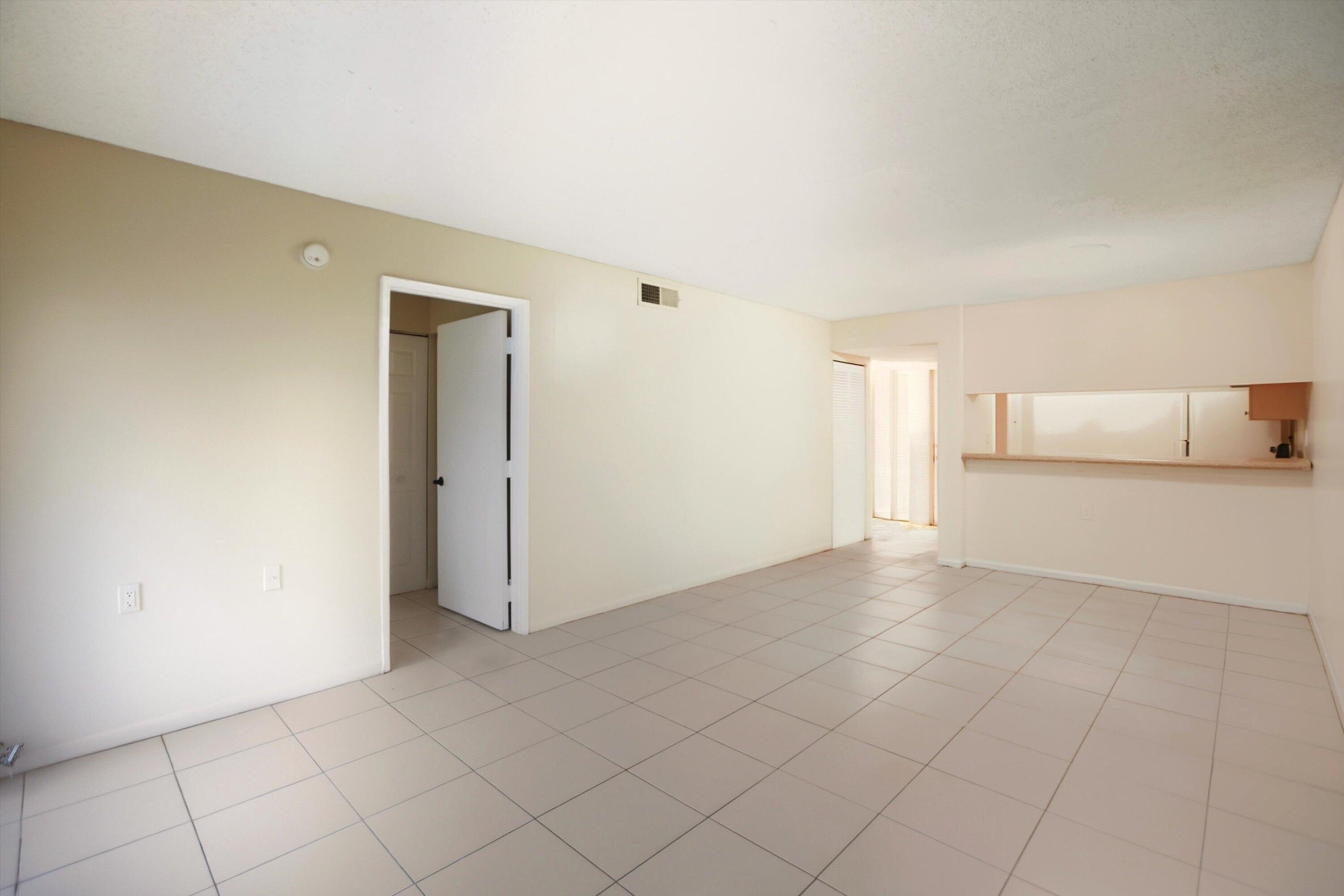 ST ANDREWS PALM BEACH CONDO II - Residential Lease