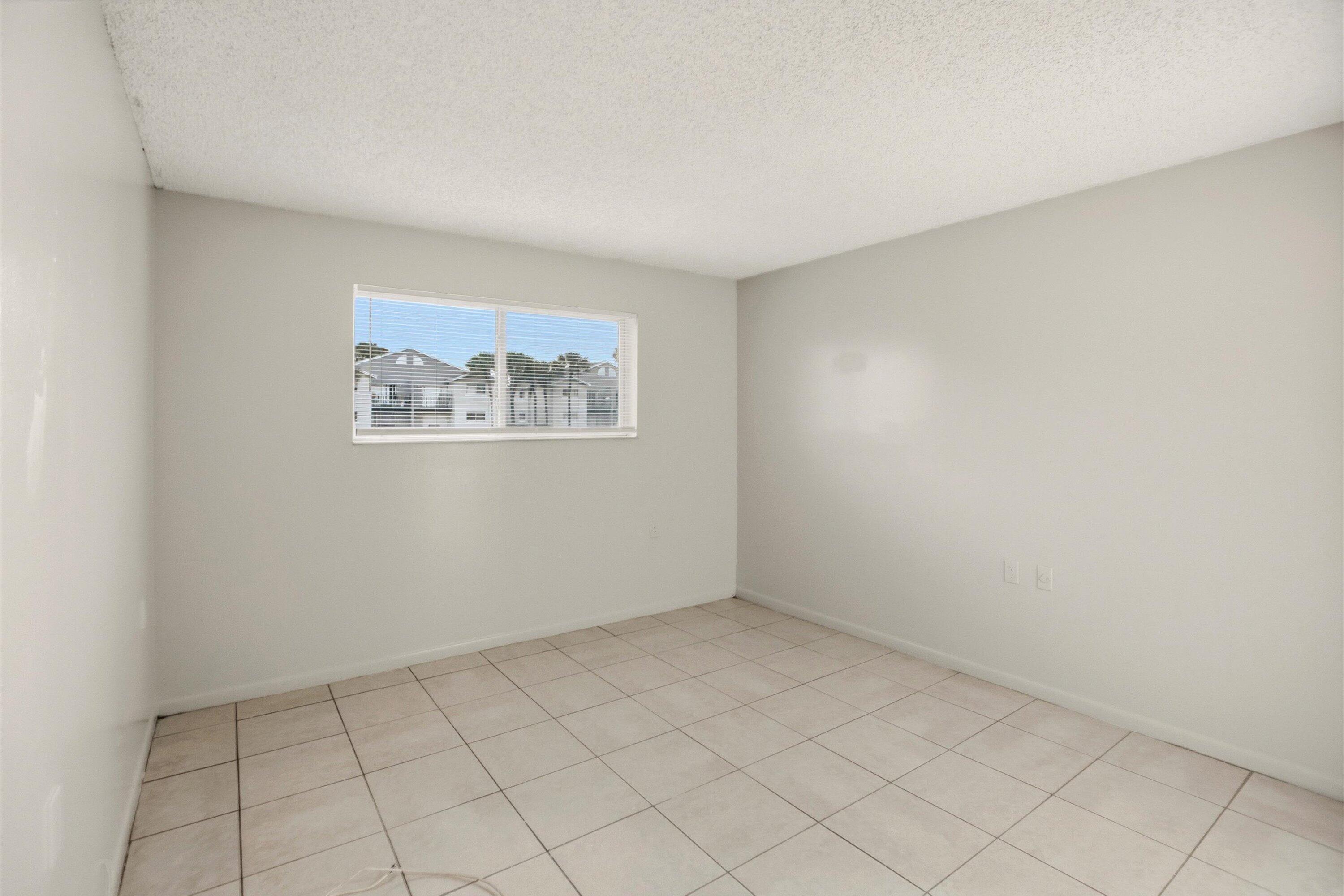 ST ANDREWS PALM BEACH CONDO II - Residential Lease