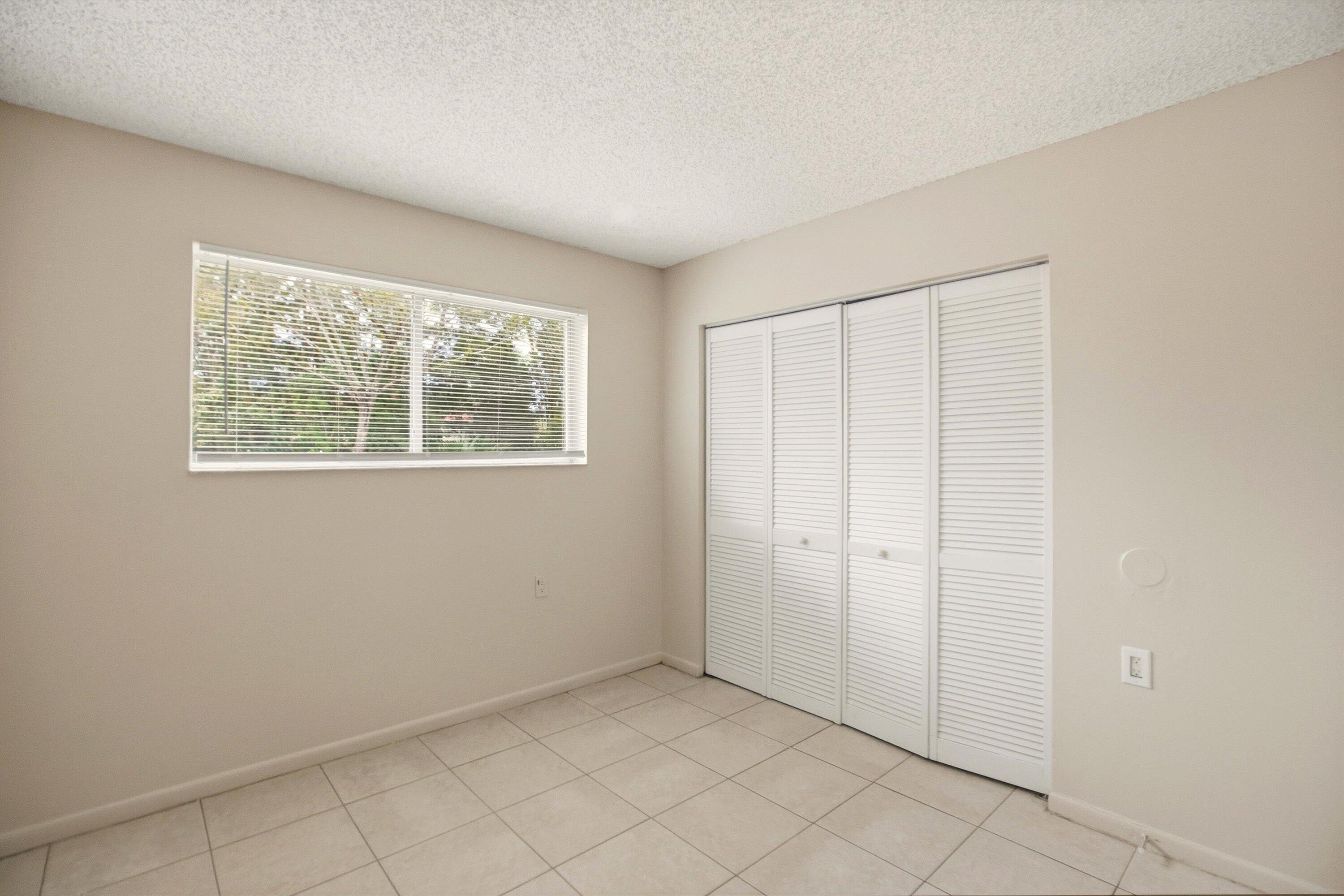 ST ANDREWS PALM BEACH CONDO II - Residential Lease