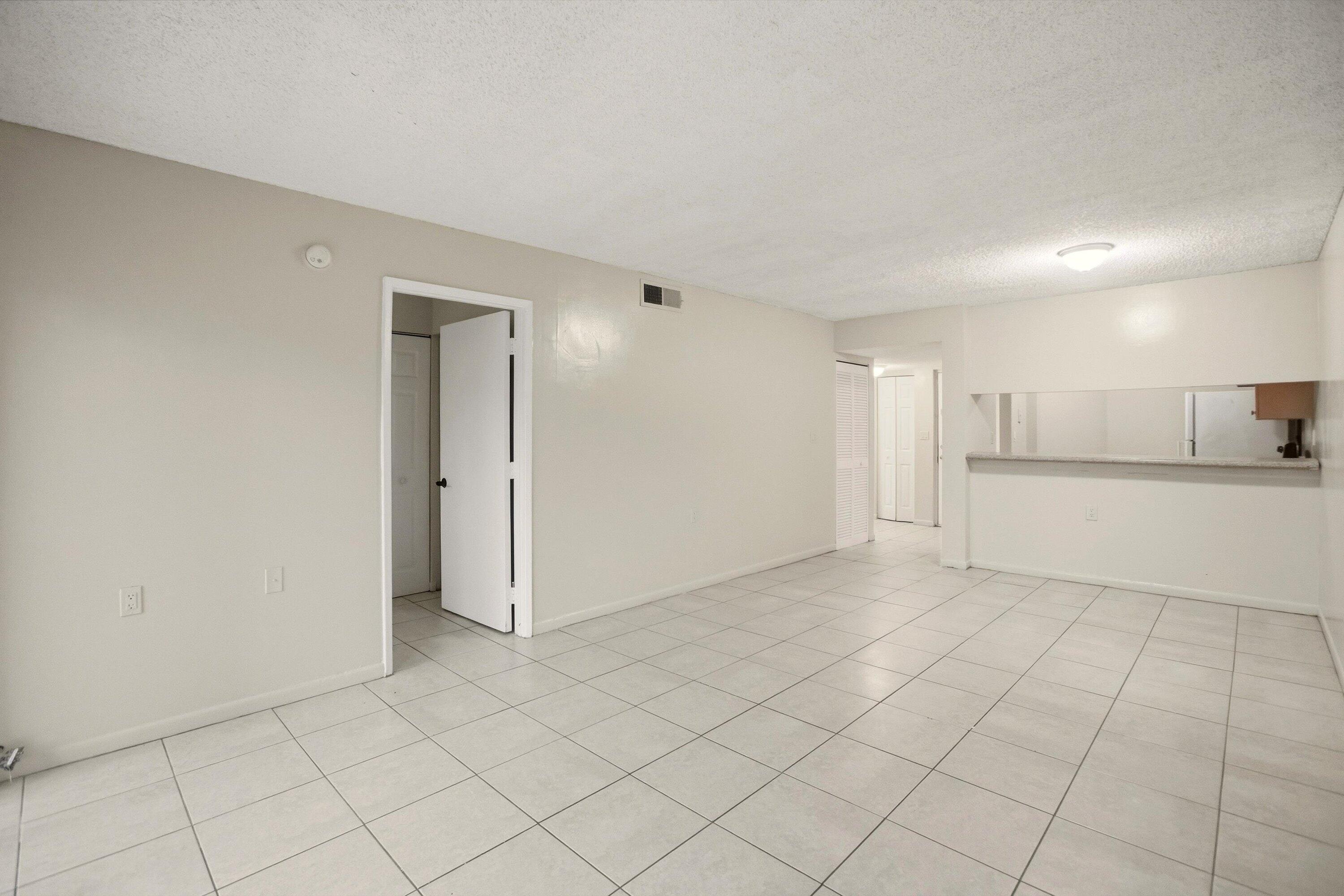 ST ANDREWS PALM BEACH CONDO II - Residential Lease