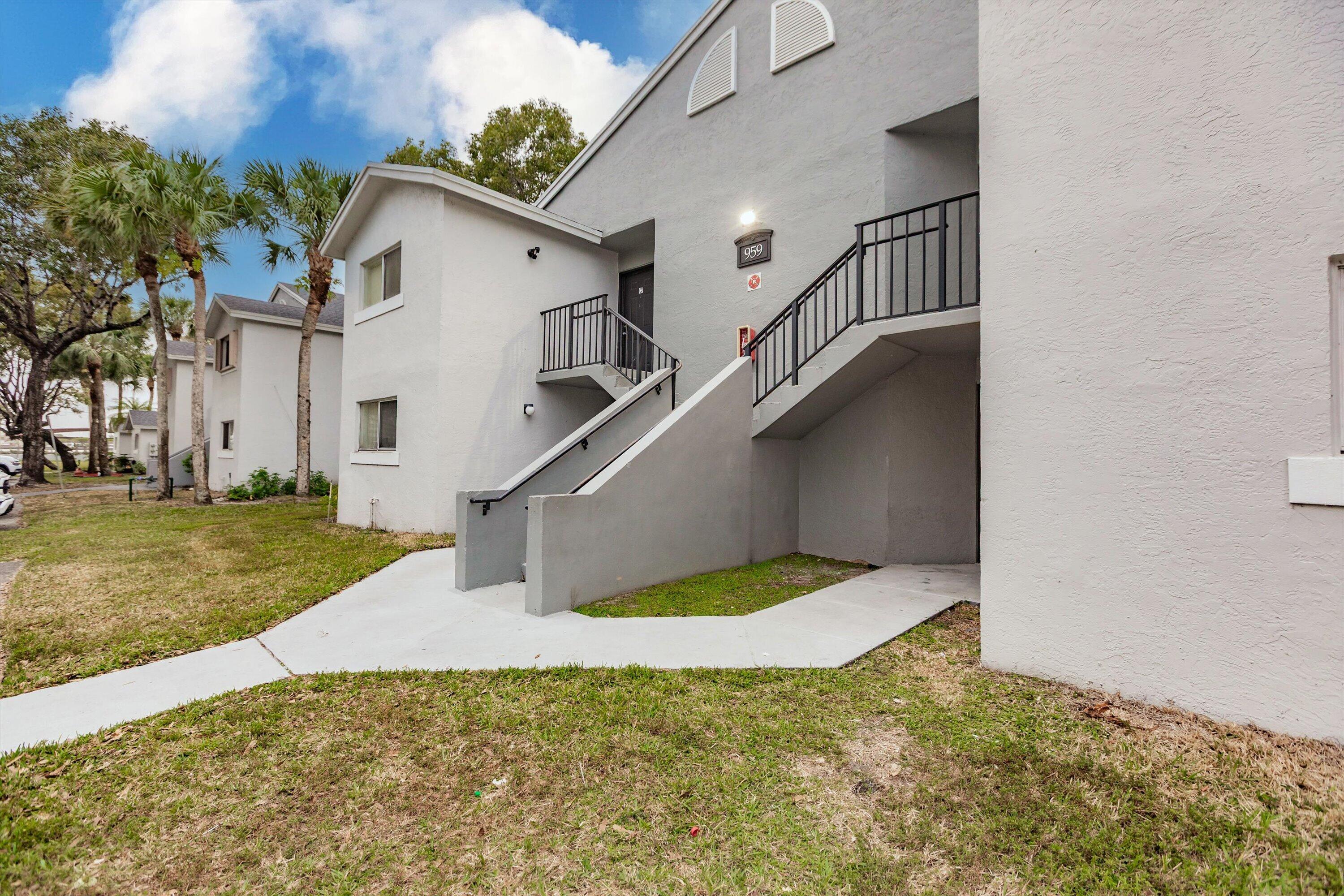ST ANDREWS PALM BEACH CONDO II - Residential Lease