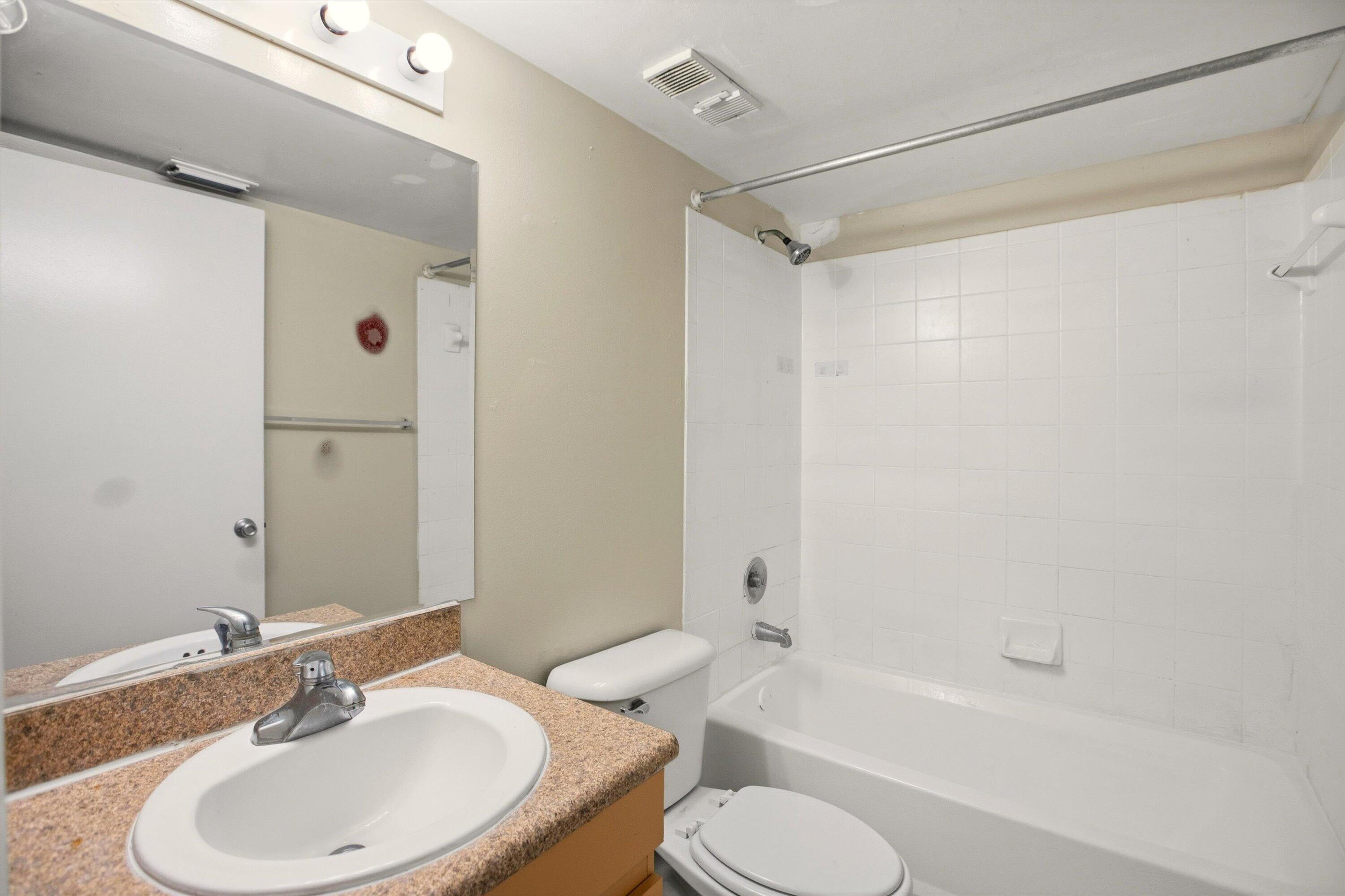 ST ANDREWS PALM BEACH CONDO II - Residential Lease